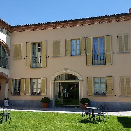 La Regibussa - Hotel Ristorante Асти Экстерьер фото