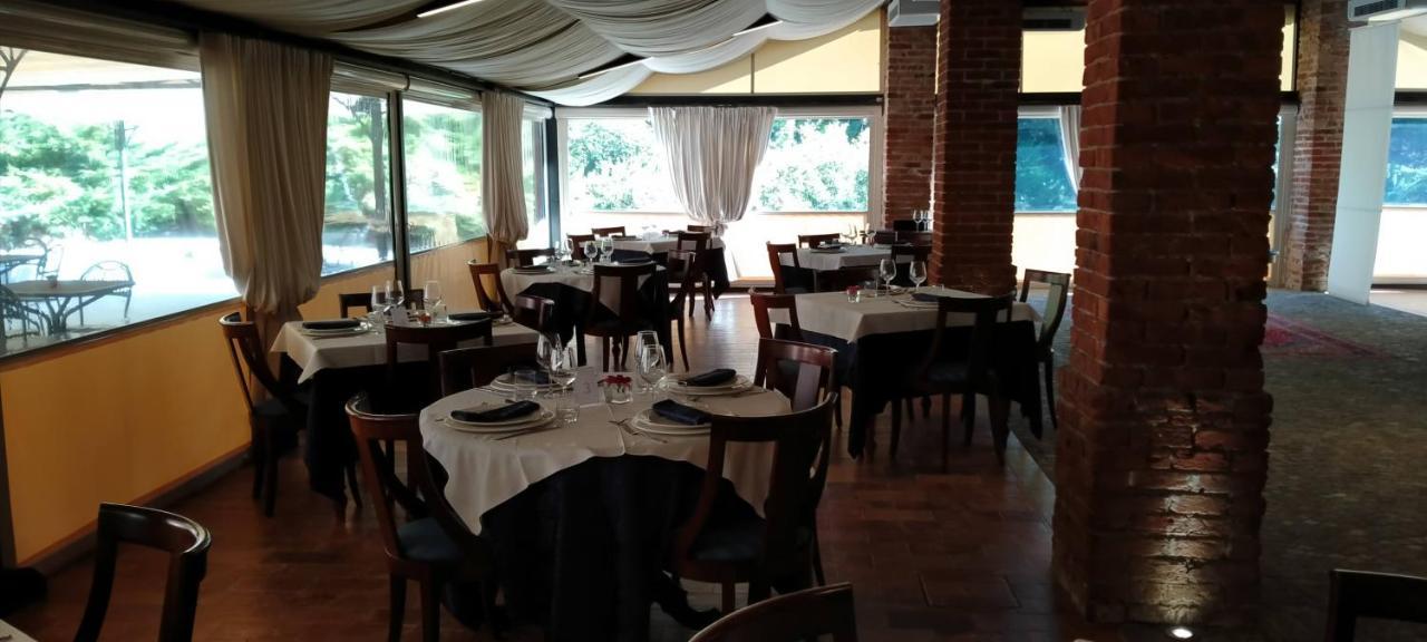 La Regibussa - Hotel Ristorante Асти Экстерьер фото