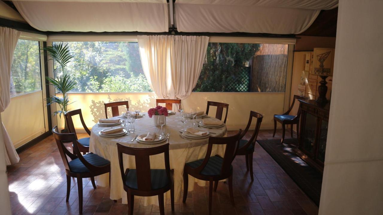 La Regibussa - Hotel Ristorante Асти Экстерьер фото