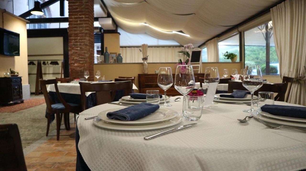 La Regibussa - Hotel Ristorante Асти Экстерьер фото