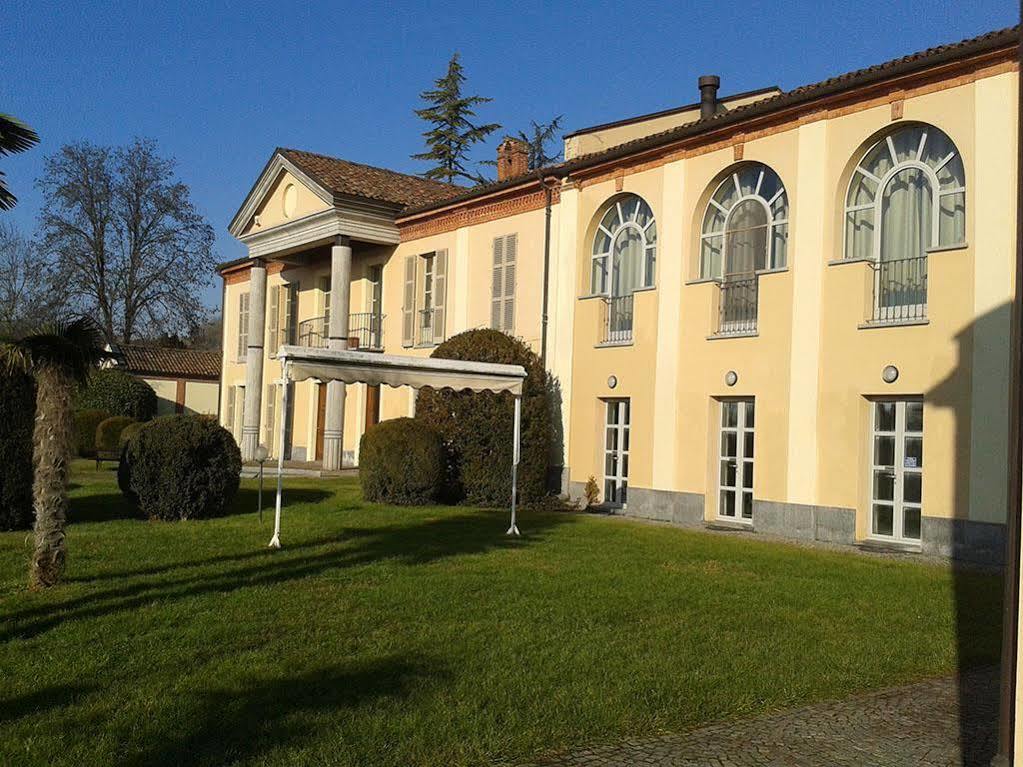 La Regibussa - Hotel Ristorante Асти Экстерьер фото